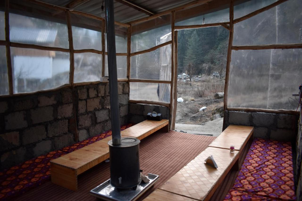 Moksha - By The River Villa Jibhi Екстериор снимка