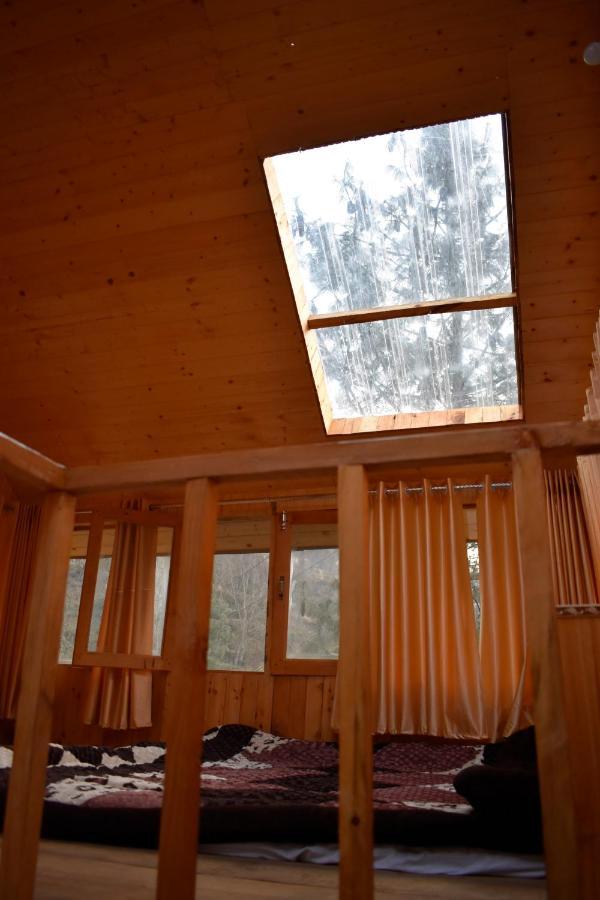 Moksha - By The River Villa Jibhi Екстериор снимка