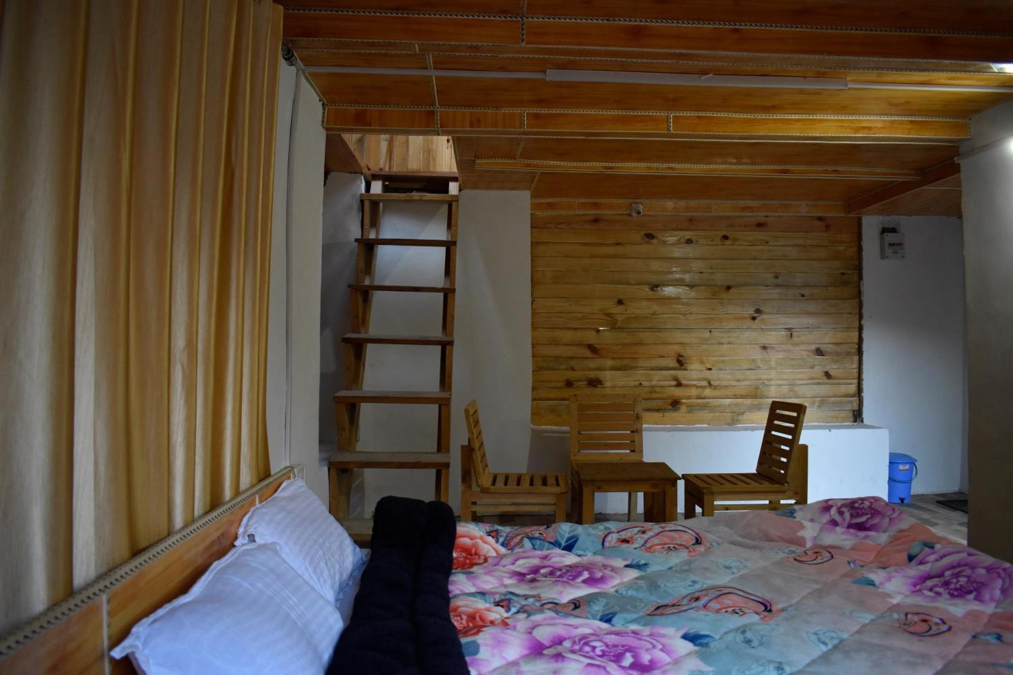 Moksha - By The River Villa Jibhi Екстериор снимка
