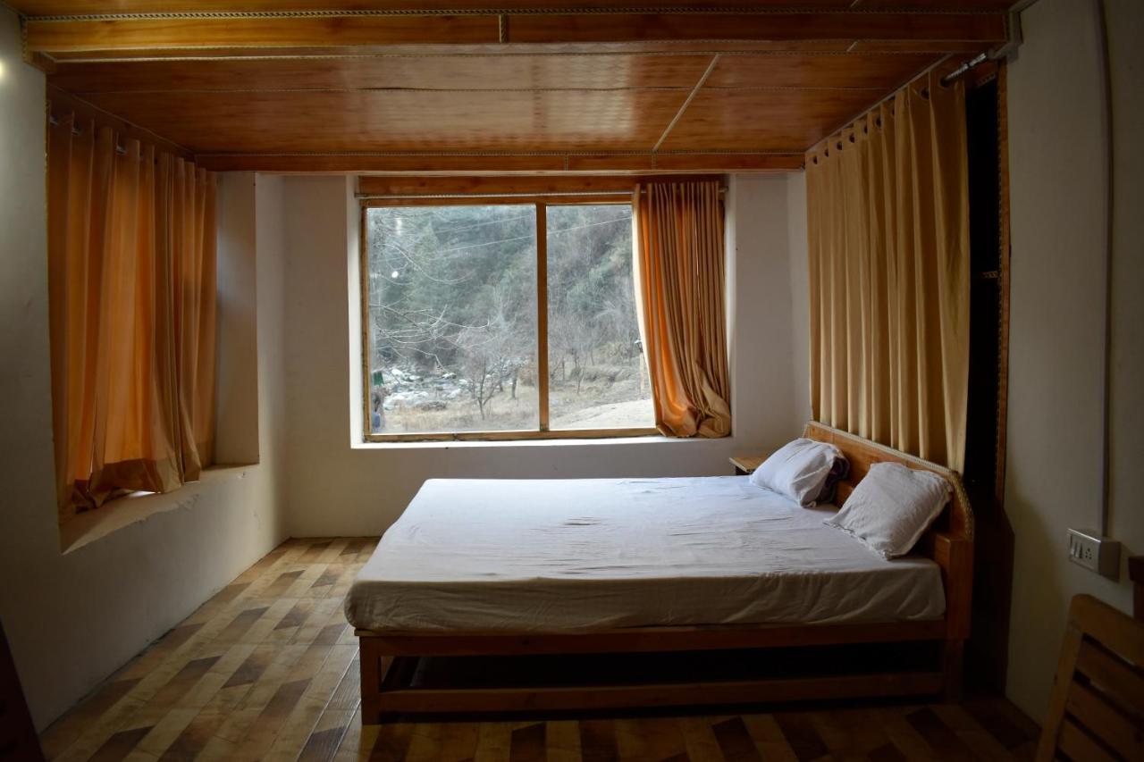 Moksha - By The River Villa Jibhi Екстериор снимка