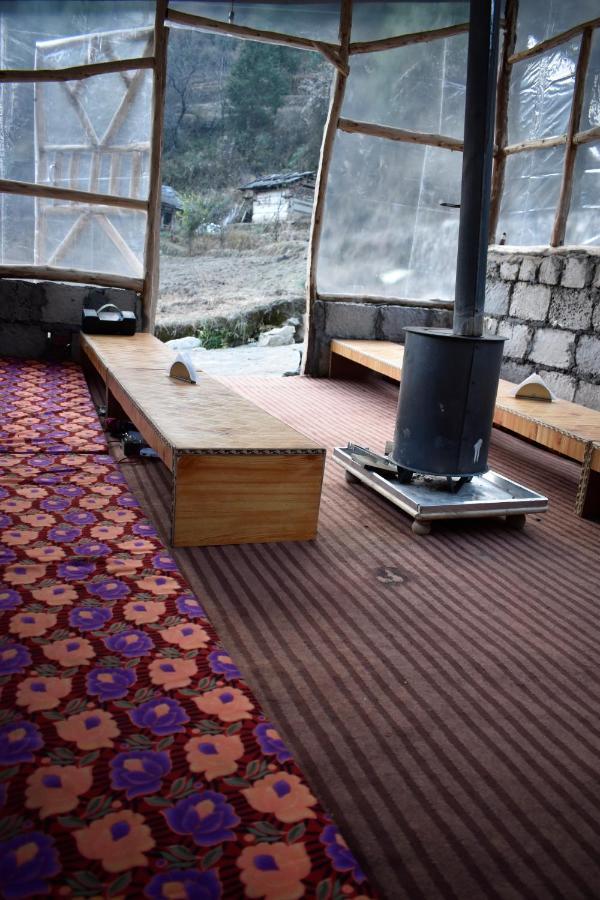 Moksha - By The River Villa Jibhi Екстериор снимка